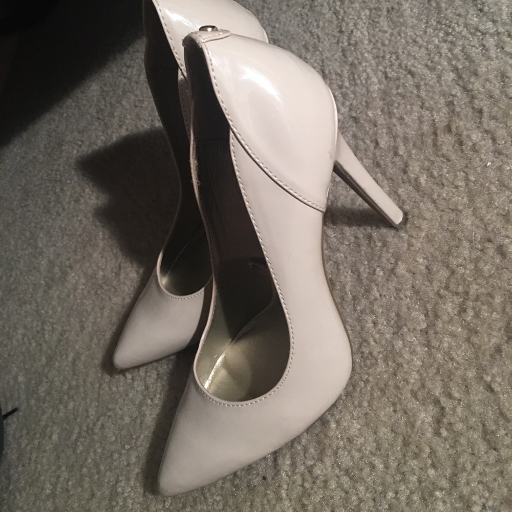 Nude guess heels